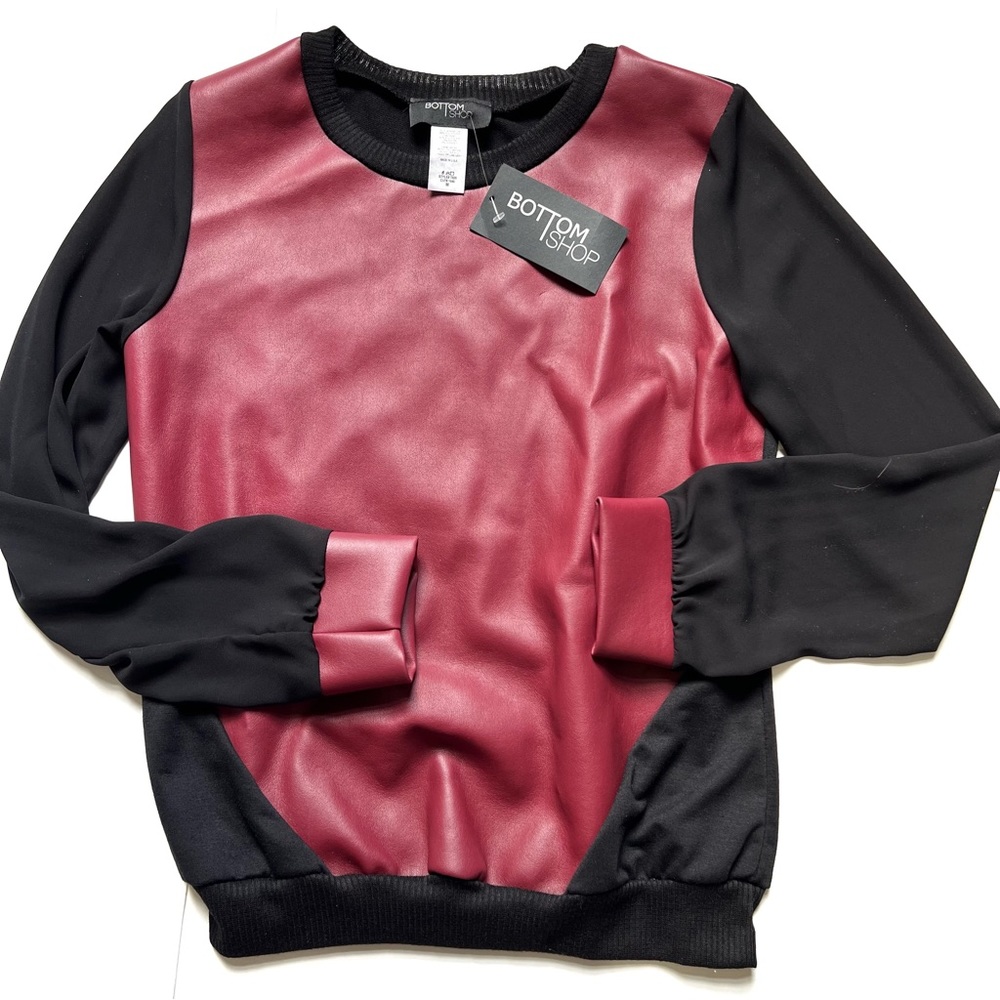 Bottom Shop Pullover Top